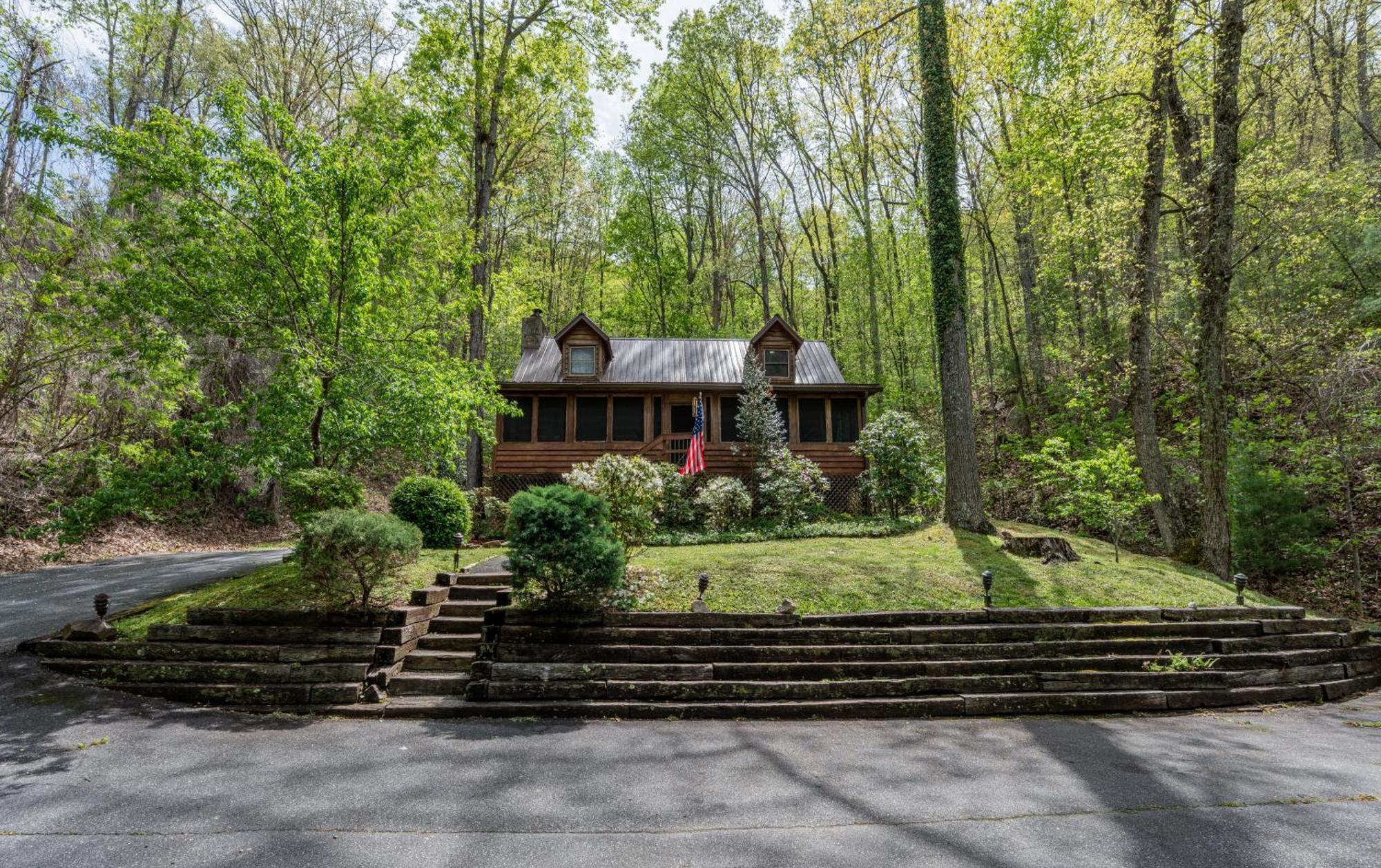 The Mountain Forager Cabin, Bryson Nc